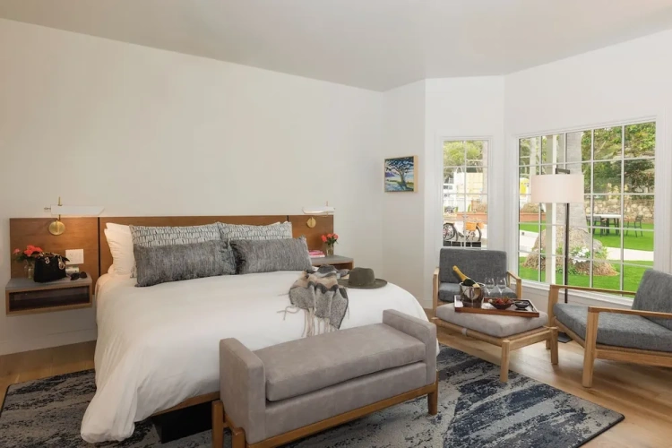 Deluxe Double room with courtyard view