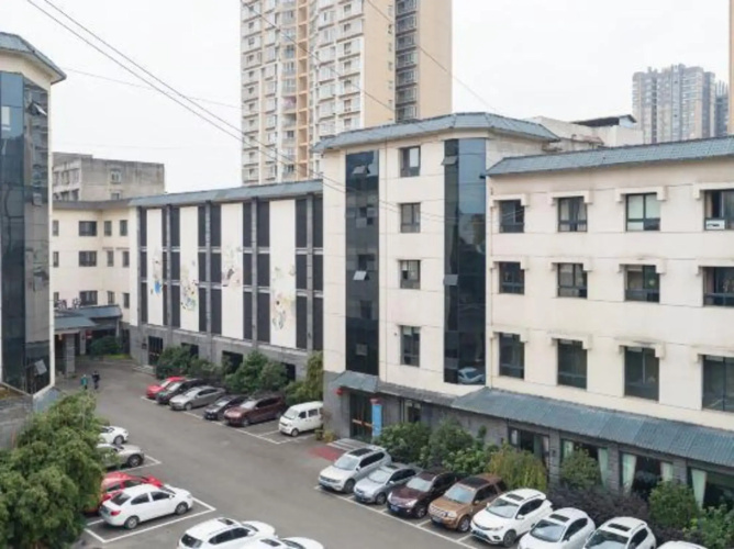 Deyang Defulai Hotel