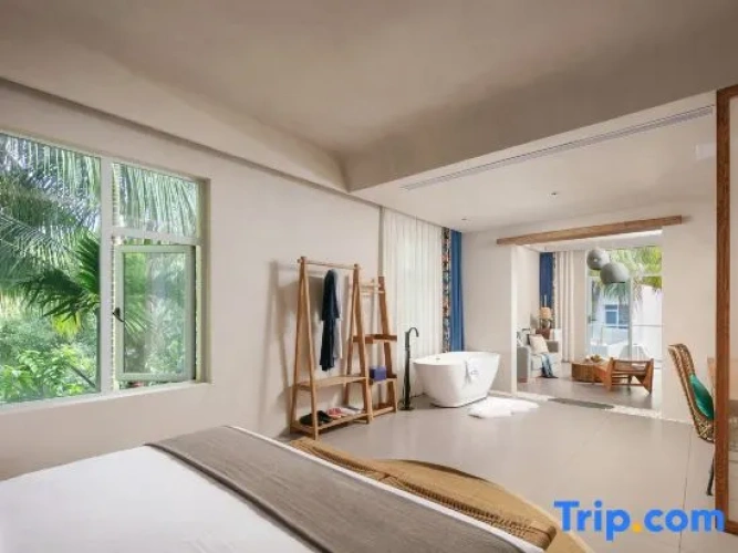 Double Suite with pool view