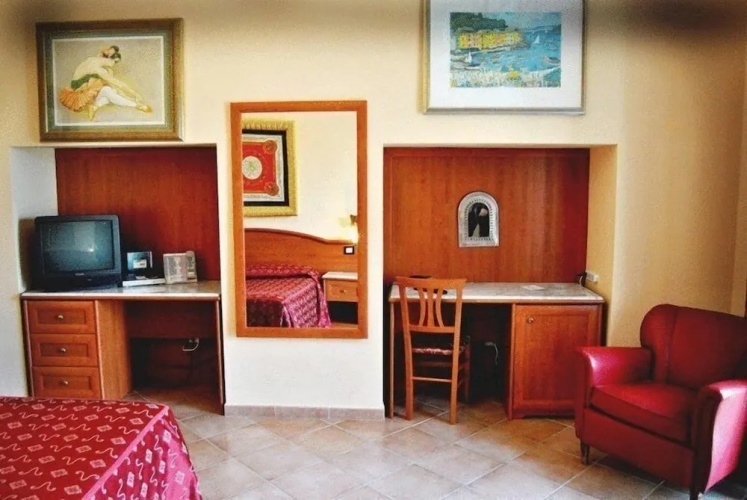 Hermitage Capua Hotel