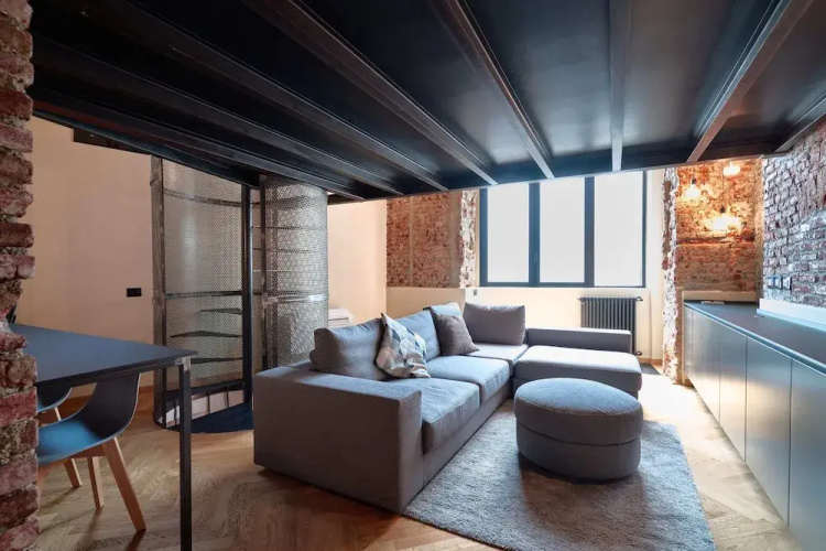 Lancetti Stylish Loft