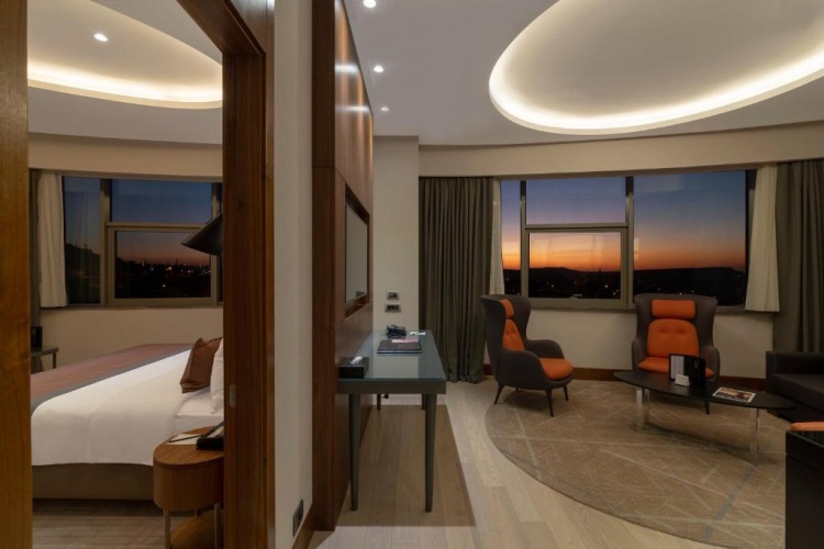 Double Suite