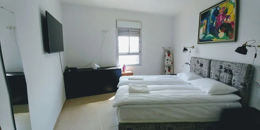 Jaffa's Penthouse Hostel