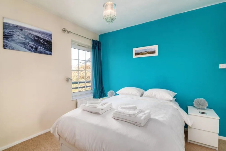 Cute 2BR Home Near Tower Bridge, 4 Guests