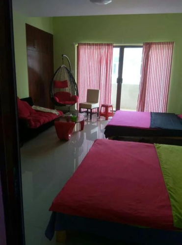 Huofenghuang Hostel
