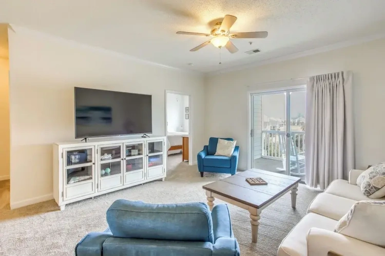 2 Bedrooms Apartment