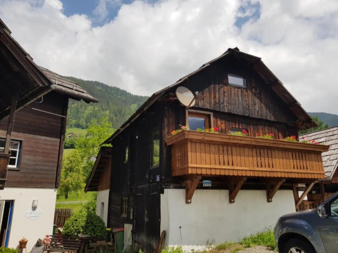 2 Bedrooms Chalet