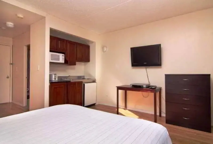Metro Apartments
