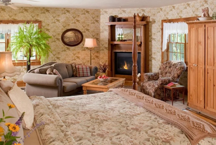 Chanticleer Guest House