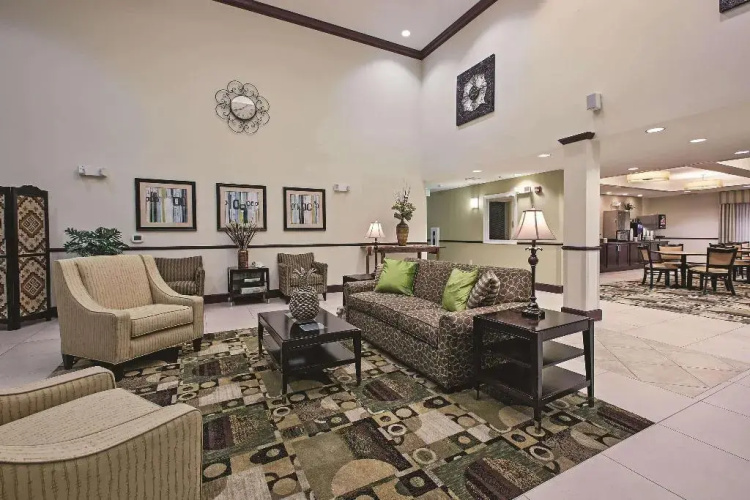 La Quinta Inn And Suites Lancaster