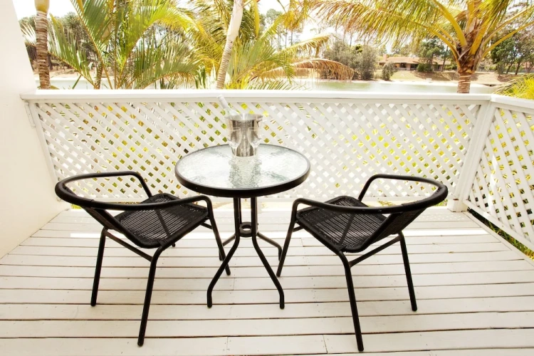 3 Bedrooms Cottage with balcony and with water view