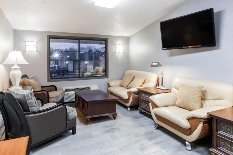 Motel 6 Flint