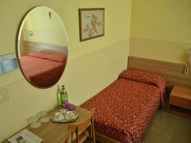 Standard Triple room with balcony