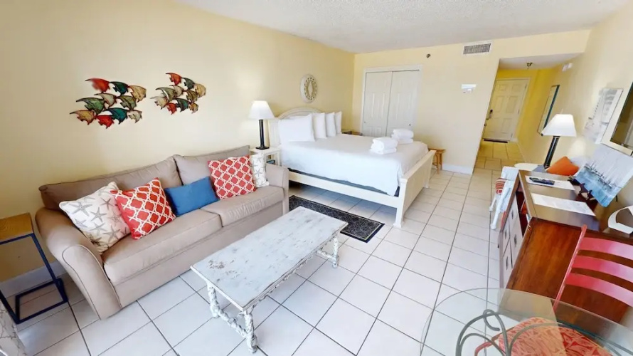 Islander Beach Resort 302 Condo by RedAwning