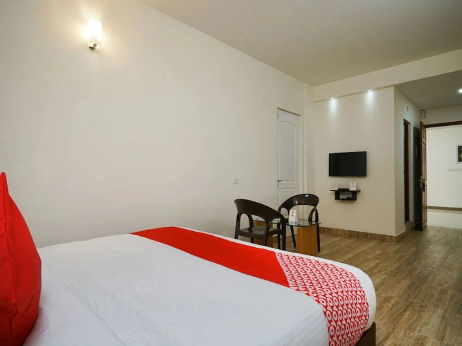 OYO 15574 Caprice Residency, South