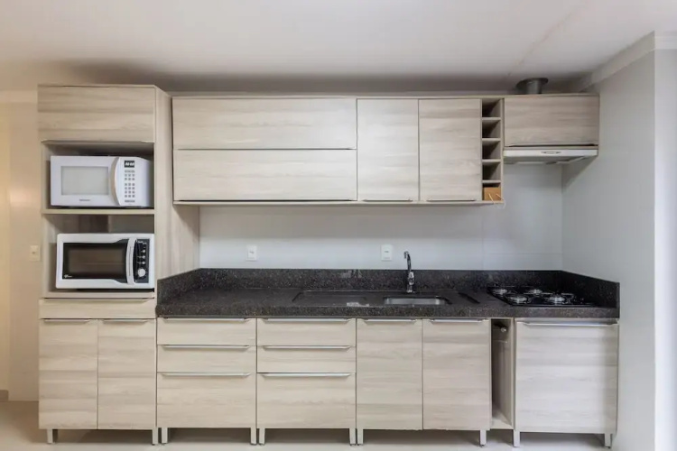 3BR Apt w/ BBQ 290m From Beach Pic0125
