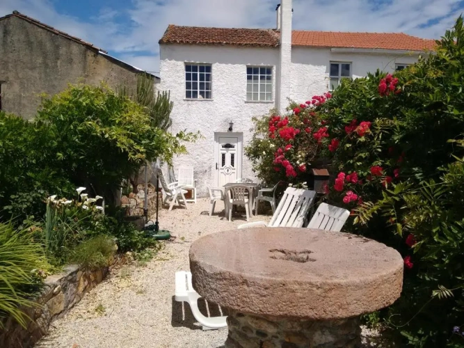 2 Bedrooms Cottage