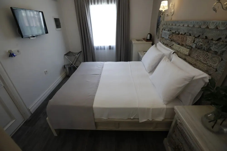 No 10 Hotel