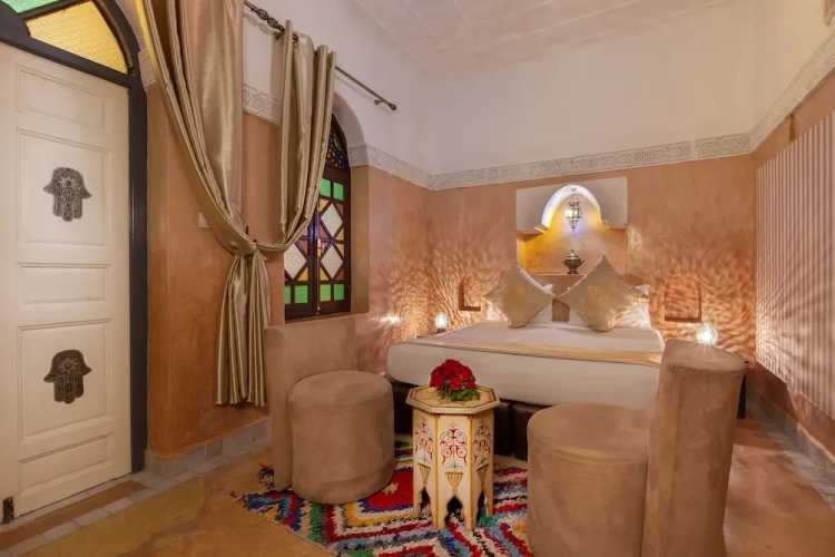 Comfort room