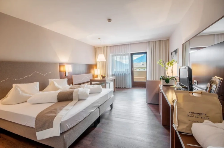 Deluxe Double room with balcony and with mountain view