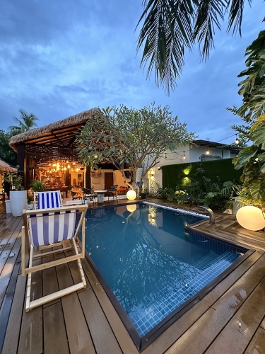 Atholhu Residence
