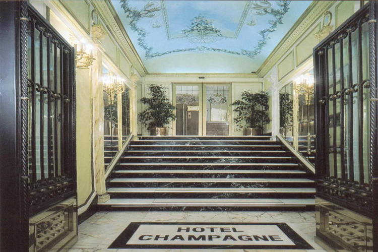 Champagne Palace Hotel