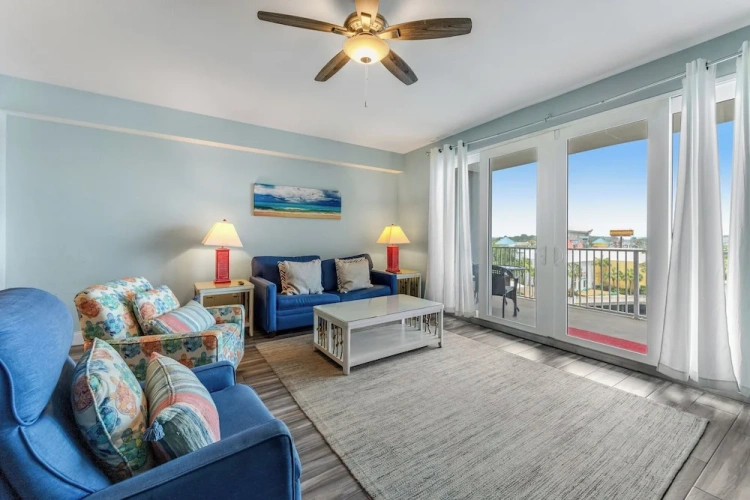 Standard room with balcony and beachfront