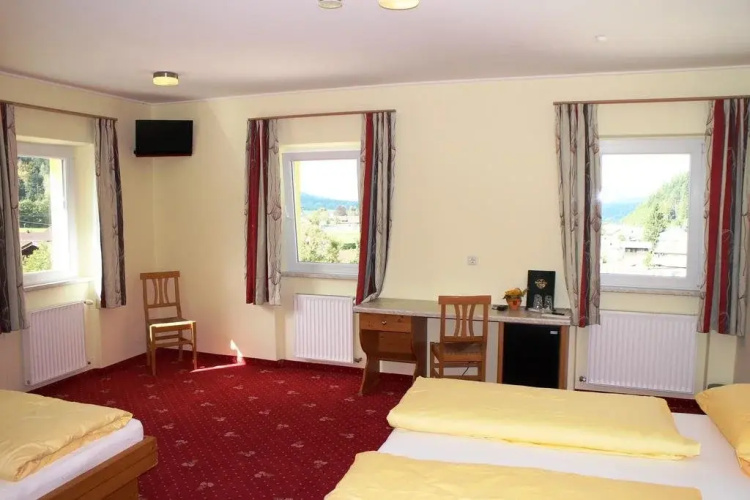 Gasthof Pension Post "Zenz"