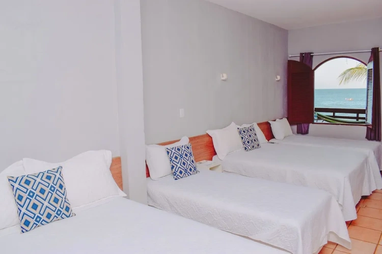 Standard Quadruple Family room with balcony and beachfront