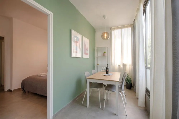 AirTLV Comfortable 3 BDRM in Old North
