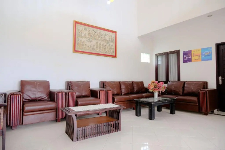 SPOT ON 3037 Sakinah Residence
