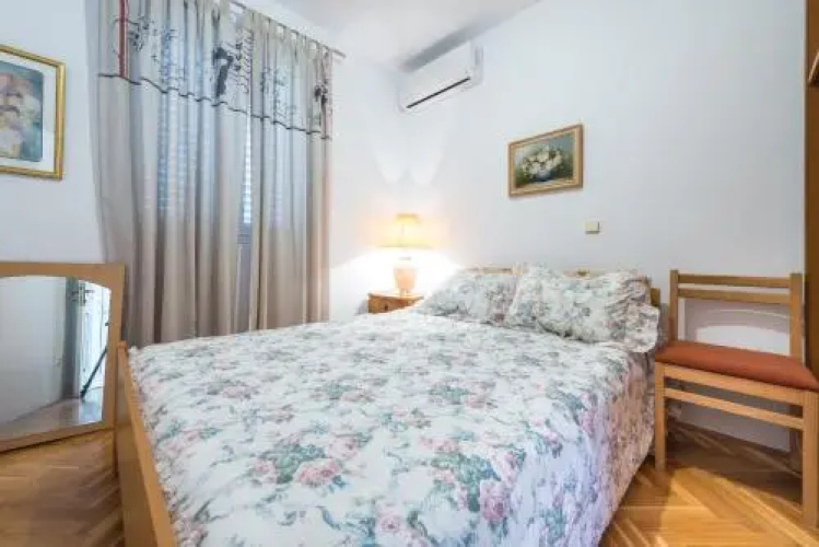 View Port Apartment