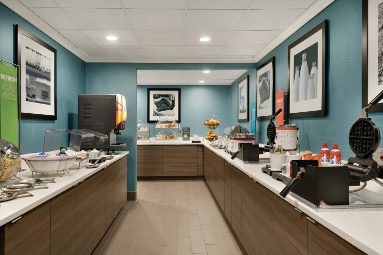 Hampton Inn Atlanta-Buckhead photo 27