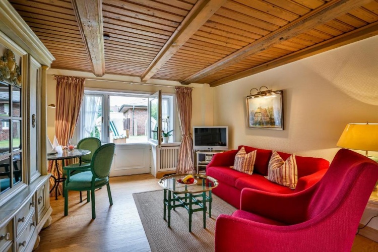 Suite with garden view