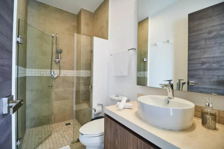2 Bedroom PH with Rooftop & Jacuzzi in Aldea Zama