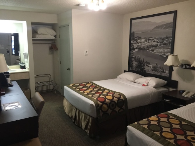 Super 8 Kelowna Bc photo 8