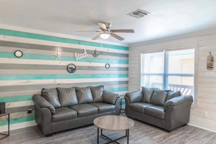 2 Bedrooms Cottage