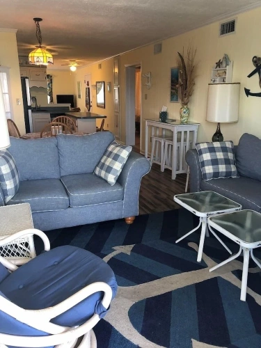 2 Bedrooms Cottage