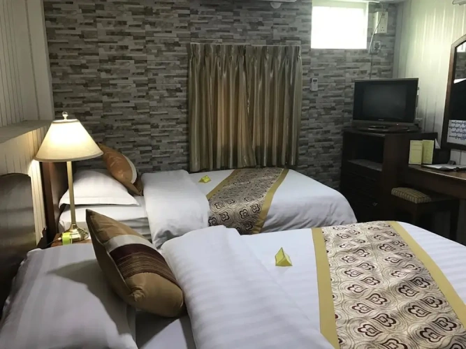 Standard Twin room