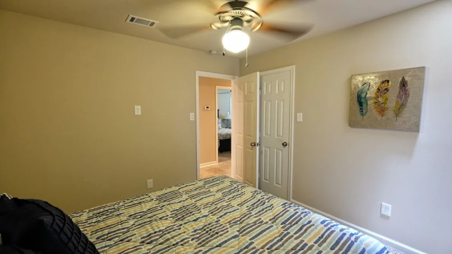 15707 Sandy Hill