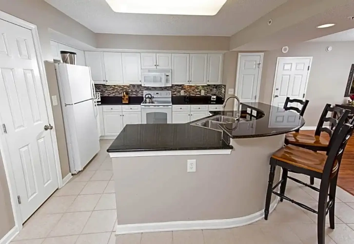 2 Bedrooms Villa
