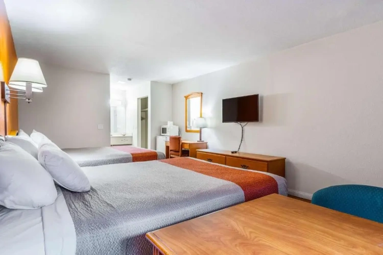 Deluxe Quadruple room