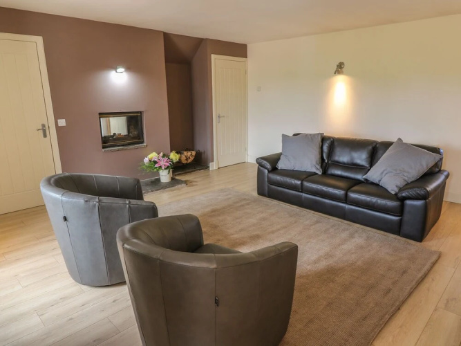 5 Papple Cottages