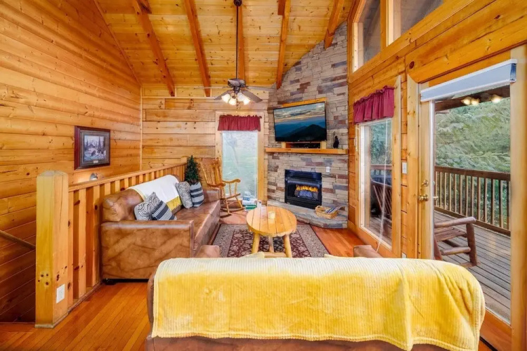 Ern812 - Eagles Perch 2 Bedroom Cabin by RedAwning