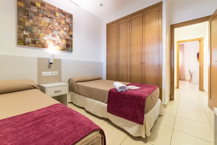 2 Bedrooms Apartment with balcony