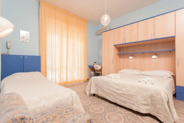 Economy Triple room