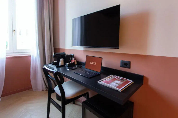 Saint Suites
