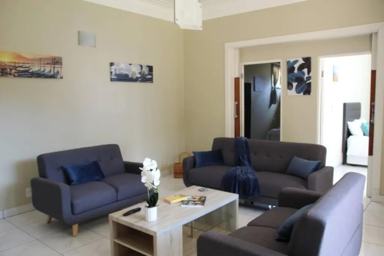 3 Bedrooms Villa