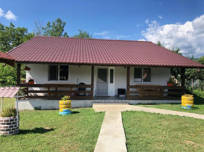 3 Bedrooms Cottage