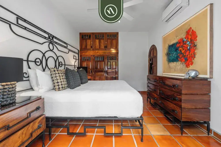 Stylish 2 BR Condo in Romantic Zone - Rooftop Pool
